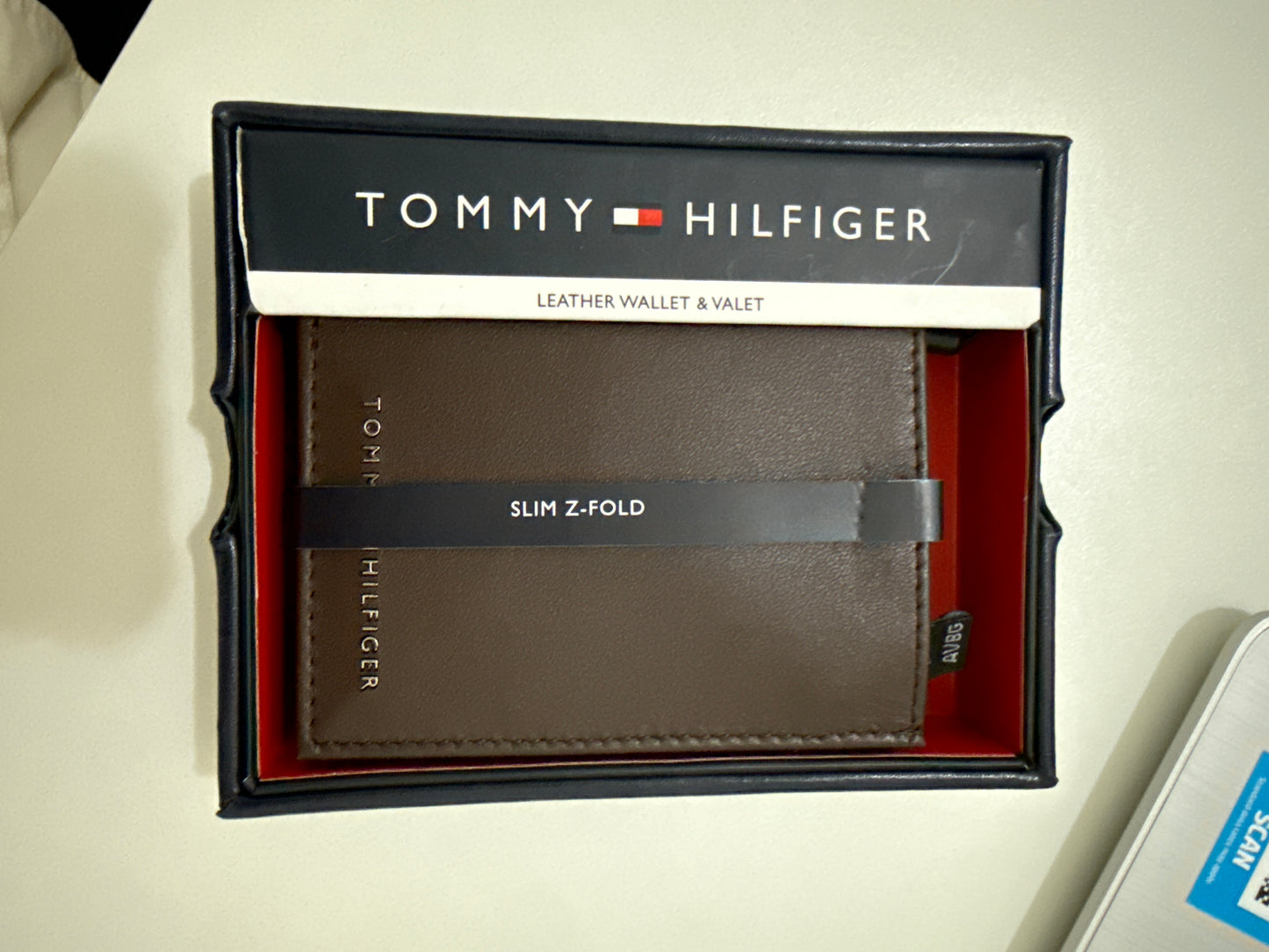 Billetera Para Hombre Marca Tommy Hilfiger Café US88
