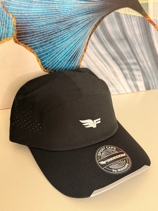 Gorra Deportiva Transpirable Freedon by Jagi Caps - Negra KCN64