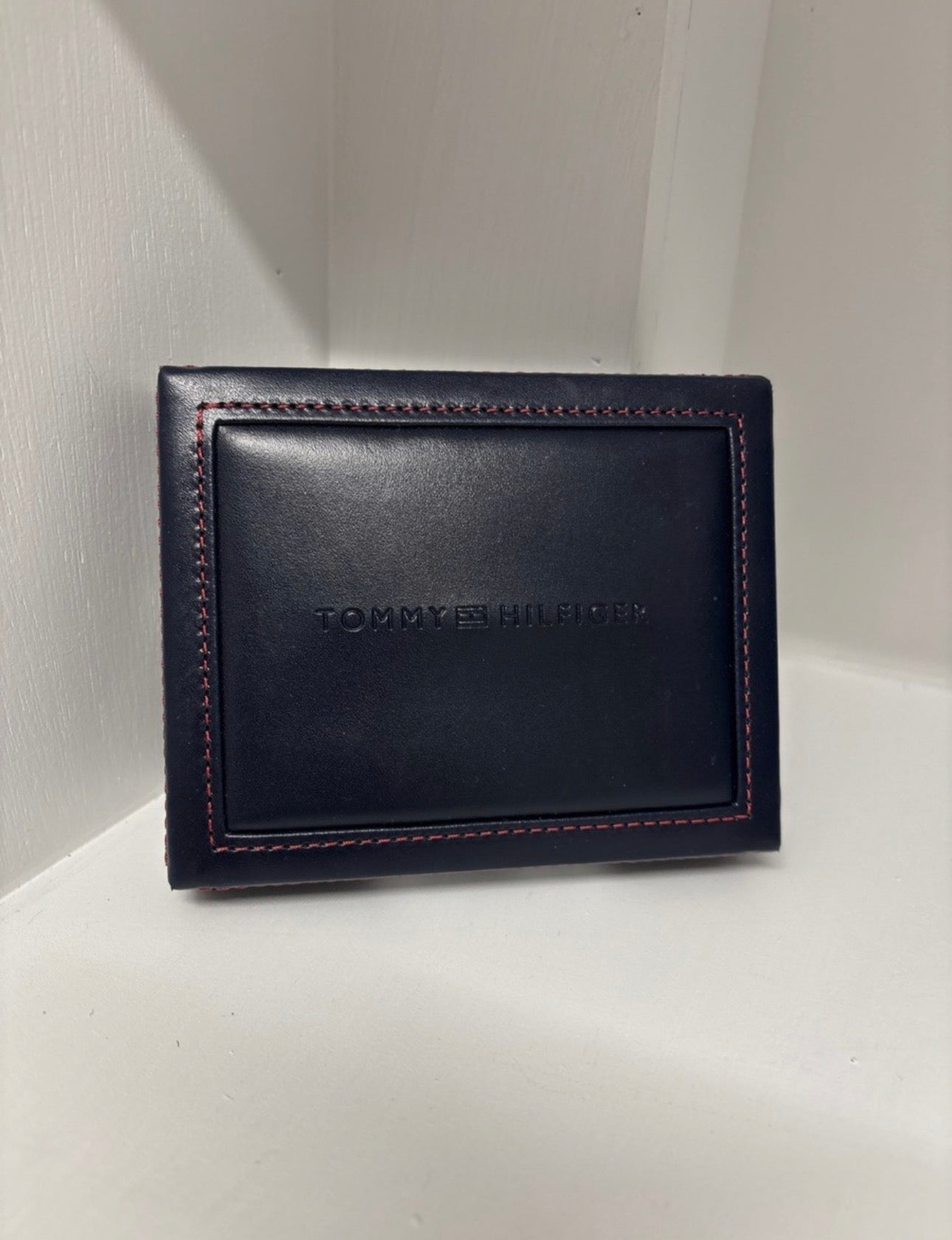 Billetera Para Hombre Marca Tommy Hilfiger Café US09