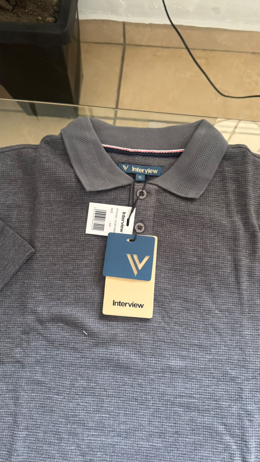 Camisa tipo polo Alto relieve Marca Interview - Gris NK21