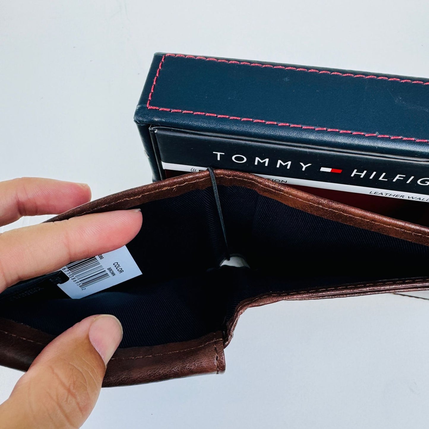 Billetera Para Hombre Marca Tommy Hilfiger Café US10