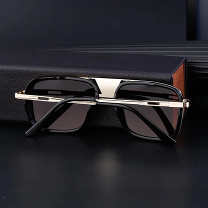 Lentes de Sol 2025  /Negro/Dorado C116