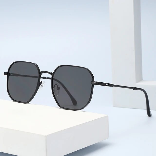 Lentes de Sol 2025  / Negro C142