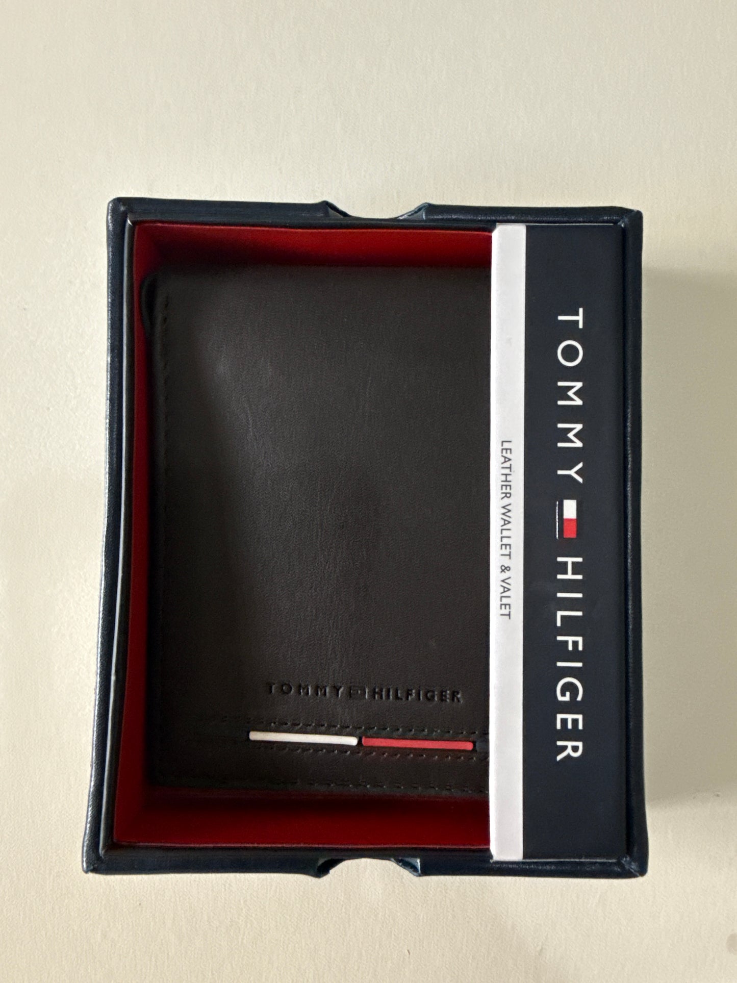 Billetera Para Hombre Marca Tommy Hilfiger Café Oscuro US89