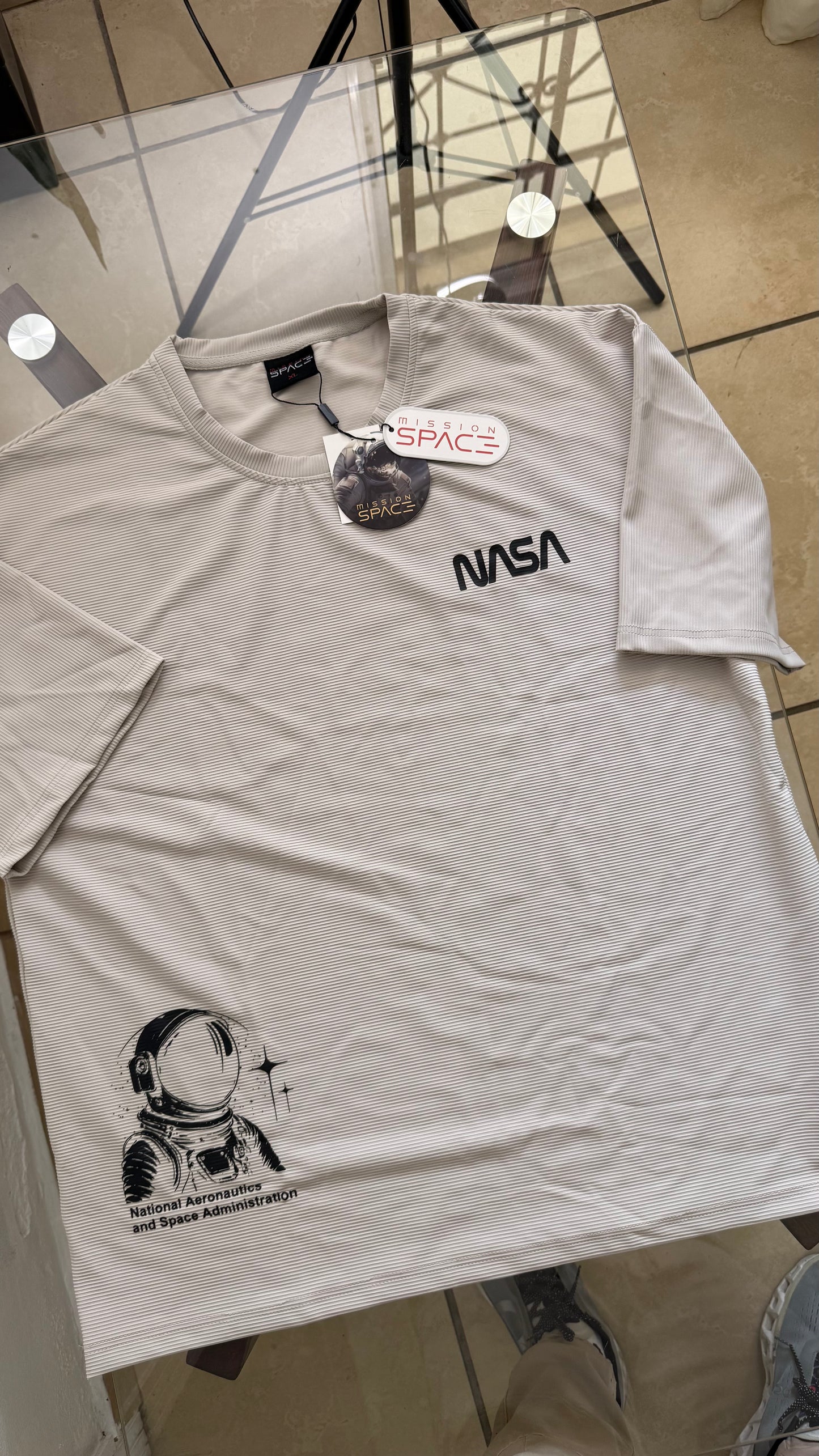 Camisa Oversize marca Mission Space - Beige  KCN38