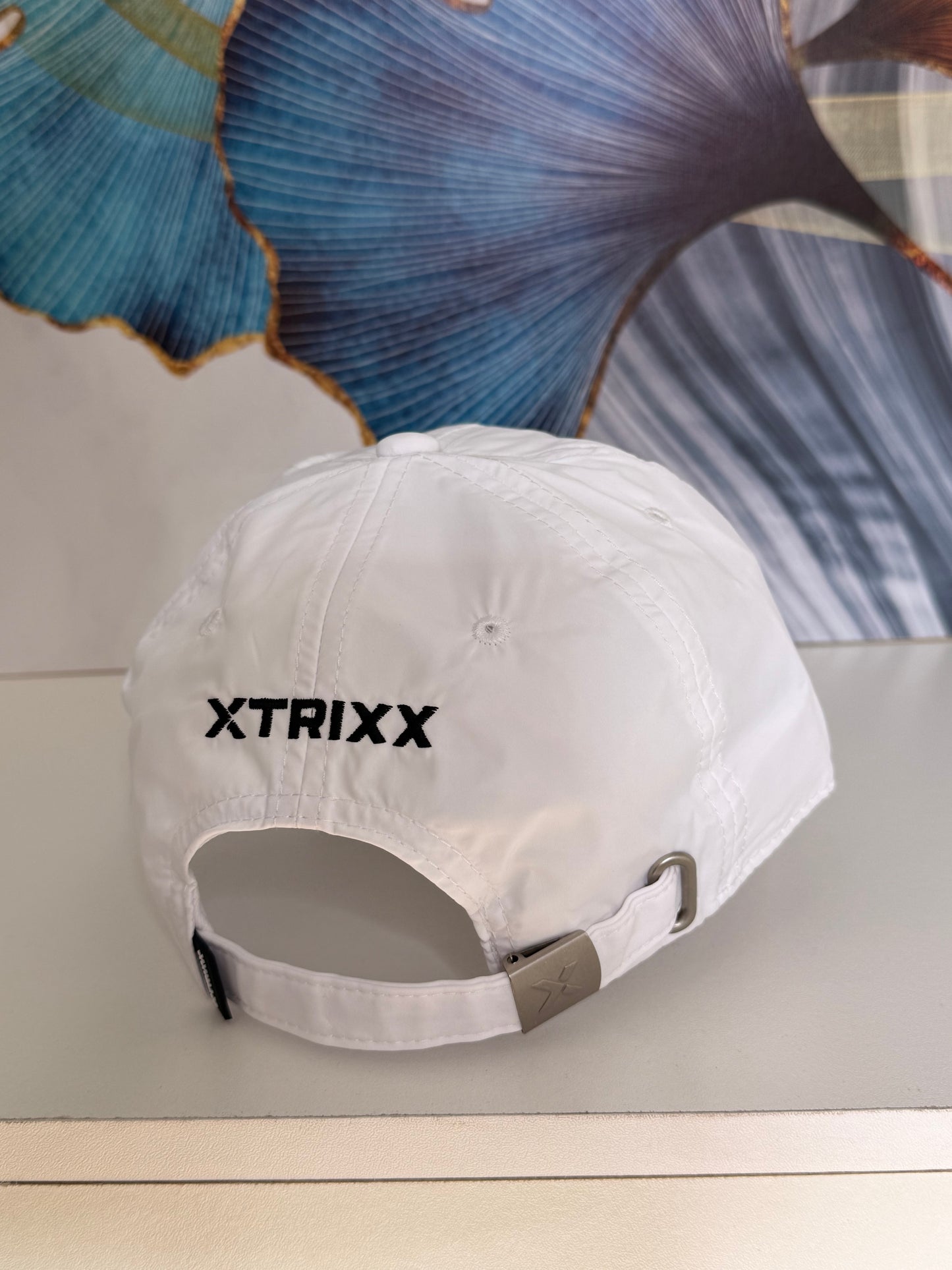 Gorra Xtrixx de Jagi Caps Impermeable - Blanca KCN66