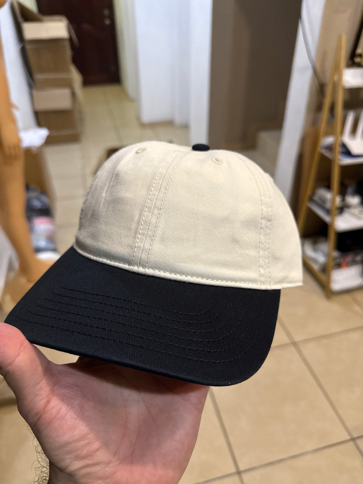 Gorra Lisa Jean doble color  - KCN91 Crema / Negro