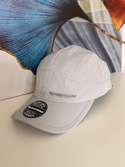 Gorra Deportiva Transpirable Freedon by Jagi Caps - Gris Claro KCN65