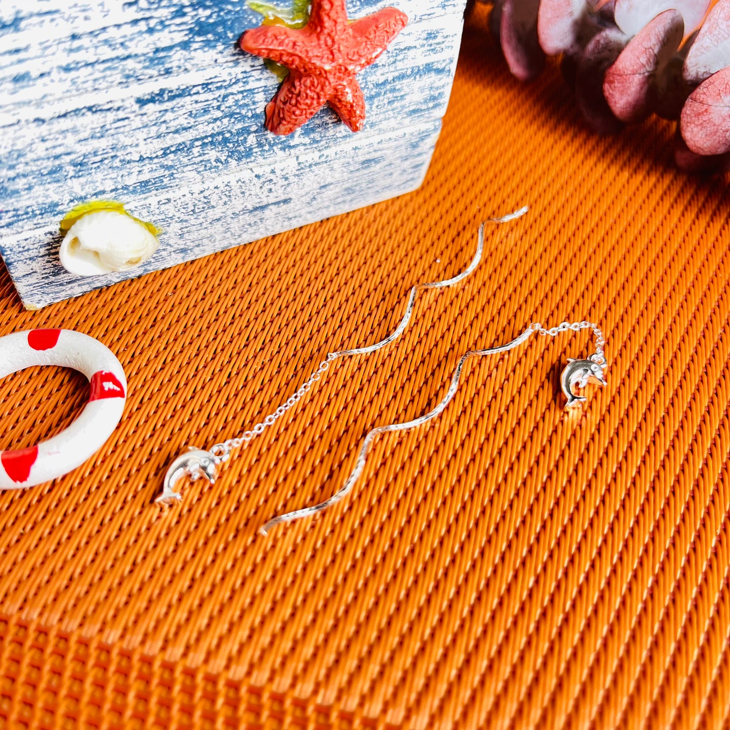 Arete Plata - Delfines