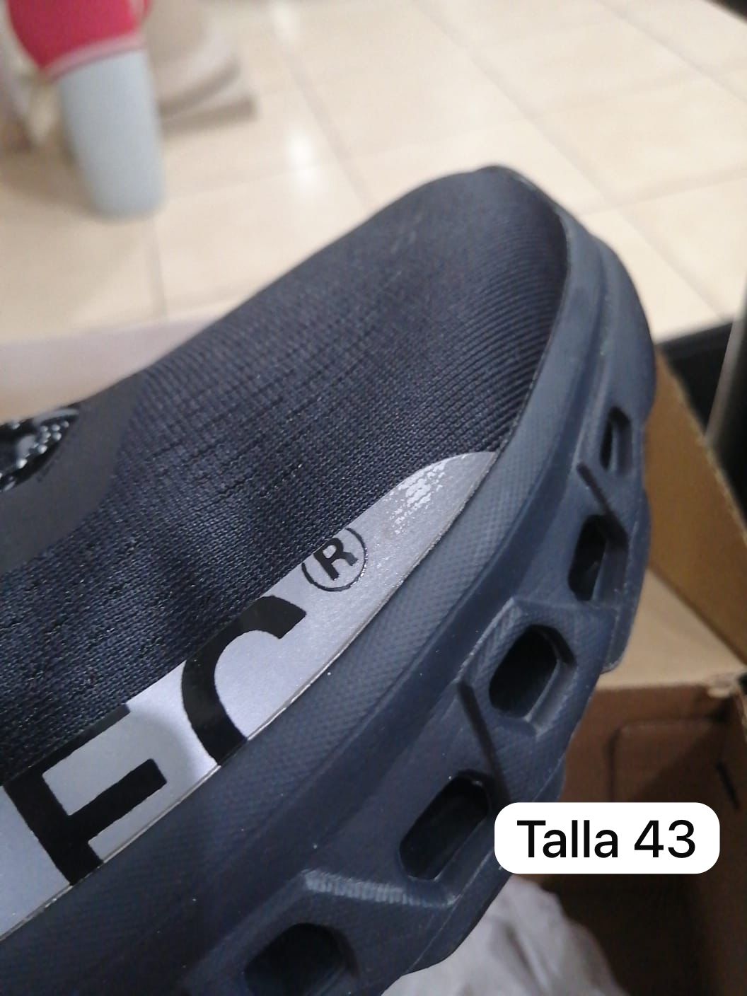 OUTLET 14/Tenis Deportivo  On-Cloud / Gris