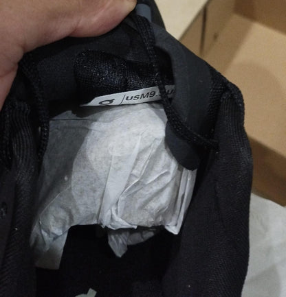 OUTLET 03 /Tenis Deportivo  On-Cloud / Full Negro