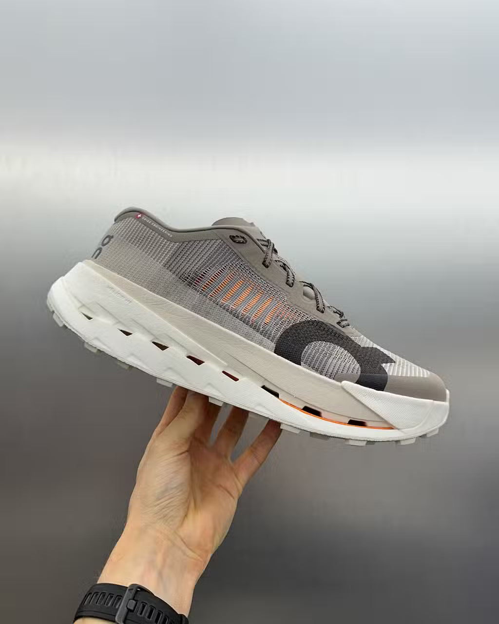 Tenis Cloudultra Pro / Gris K418
