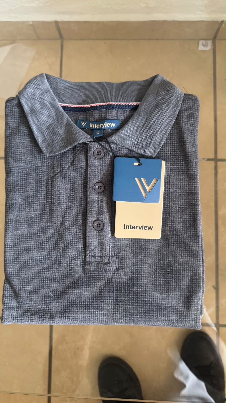 Camisa tipo polo Alto relieve  Marca Interview -  Gris NK21
