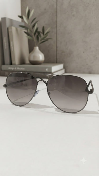Lentes para el Sol. para caballero  -  Metal Plateado-Lente gris  C189