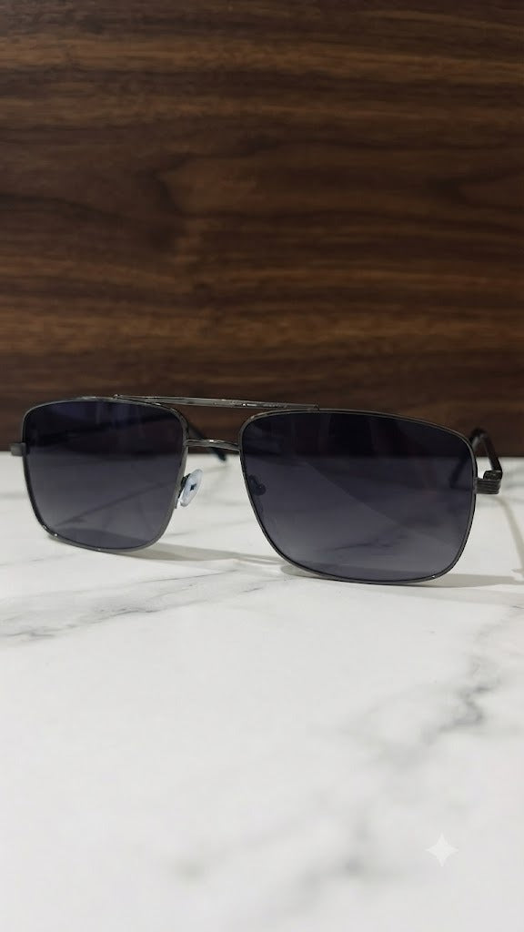 Lentes para el Sol. para caballero  -  Metal Negro-Lente Gris   C190