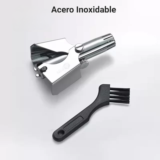 Manual nose hair trimmer